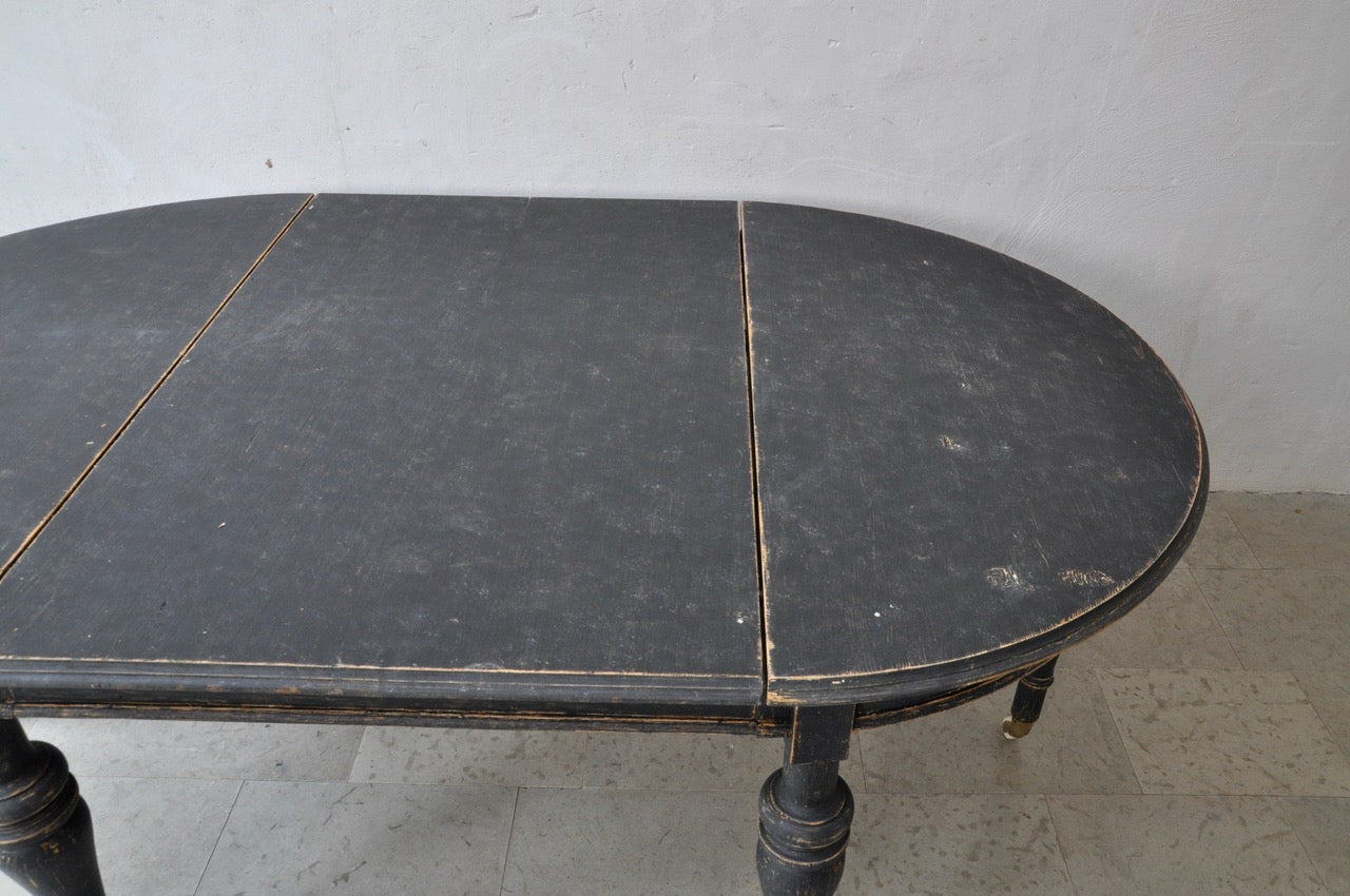 19th c. Dining Table