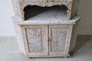 Corner Cabinet c1800