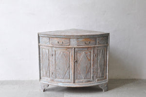 1820 Gustavian Corner Buffet