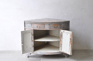 1820 Gustavian Corner Buffet