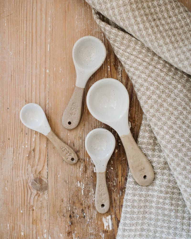 Ceramic measure spoons hi-res stock photography and images - Alamy